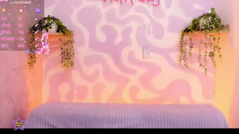Snapshot of mia_scarlet7 chatting on July 25, 11:08 am Mia . online show from July 25, 11:08 am