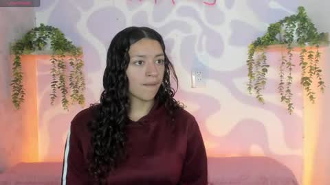 Snapshot of mia_scarlet7 chatting on July 27, 12:34 pm Mia . online show from July 27, 12:34 pm