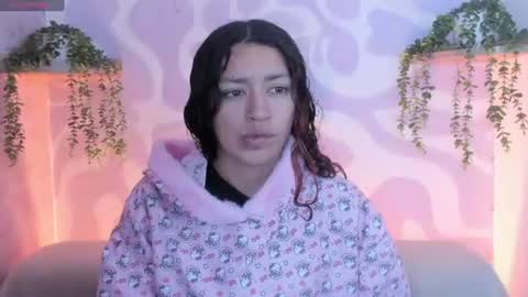 Snapshot of mia_scarlet7 chatting on July 28, 12:34 pm Mia . online show from July 28, 12:34 pm