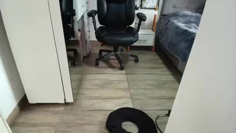 Snapshot of mia_sepulveda chatting on April 16, 5:47 pm Mia Sepulveda online show from April 16, 5:47 pm