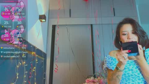 Mia online show from January 18, 2:33 pm