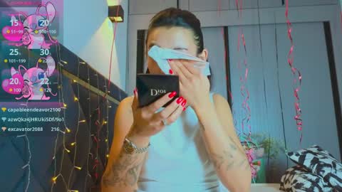 Mia online show from January 19, 12:06 pm