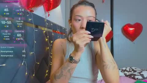 Mia online show from February 14, 12:36 pm