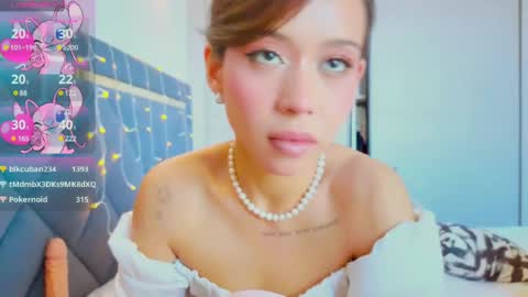 Mia online show from March 10, 9:32 am