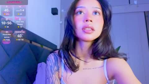 Mia online show from February 1, 1:09 pm