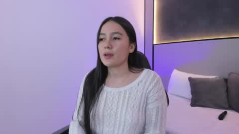 M I A online show from July 28, 3:21 pm