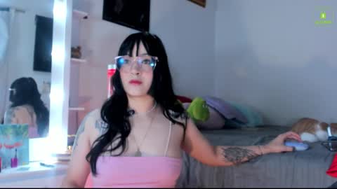 Mia  online show from November 18, 1:44 am