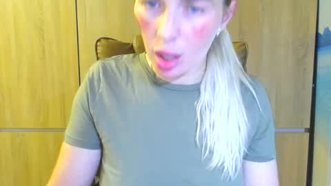 Mia. online show from June 11, 7:01 pm