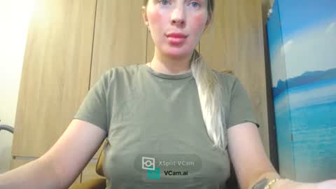 Mia. online show from June 14, 8:33 pm
