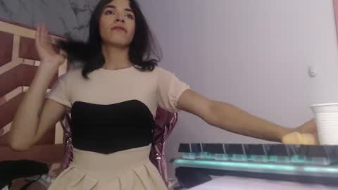 mia_swift_ch online show from September 23, 4:15 am