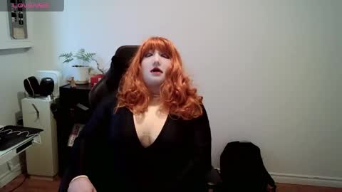 Mia the  Doll online show from May 14, 7:31 pm