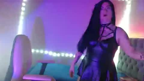 MIA VANTT online show from March 8, 12:53 pm