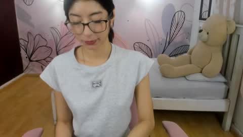 Mia Vanucci online show from February 2, 2:59 am