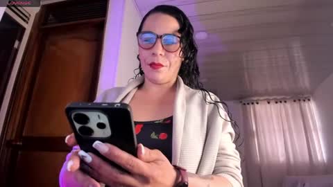 Snapshot of mia_velvet1 chatting on May 7, 12:10 pm MIA online show from May 7, 12:10 pm