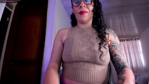 Snapshot of mia_velvet1 chatting on June 2, 2:08 pm MIA online show from June 2, 2:08 pm