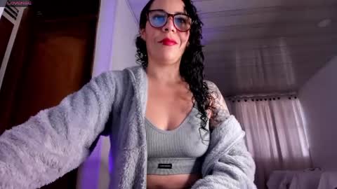 Snapshot of mia_velvet1 chatting on June 3, 12:19 pm MIA online show from June 3, 12:19 pm