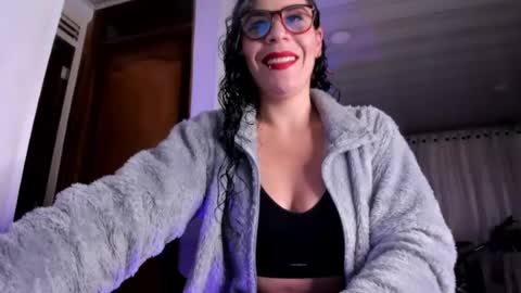 Snapshot of mia_velvet1 chatting on August 1, 11:20 am MIA online show from August 1, 11:20 am