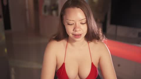 Snapshot of mia_vixen_ chatting on May 17, 3:59 am VixenMia online show from May 17, 3:59 am