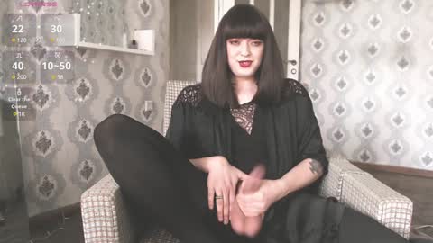 mia_wallase online show from January 1, 3:03 pm