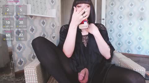 mia_wallase online show from February 5, 8:32 am