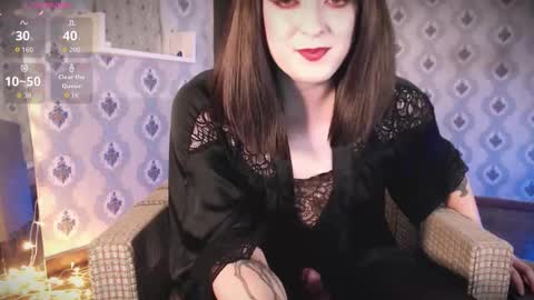 mia_wallase online show from September 25, 10:57 pm