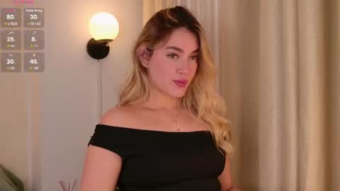 Mia White  online show from July 31, 2:49 pm