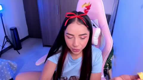 mia  nicolle online show from February 14, 3:14 am