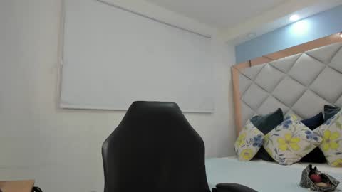 Snapshot of miaa_diamondd chatting on April 7, 10:20 pm miaa_diamondd online show from April 7, 10:20 pm