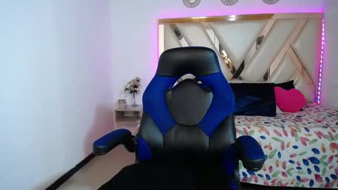Snapshot of miaa_ferrari1 chatting on April 14, 12:00 pm MIA online show from April 14, 12:00 pm