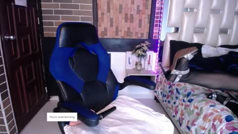 Snapshot of miaa_ferrari1 chatting on May 14, 11:17 am MIA online show from May 14, 11:17 am