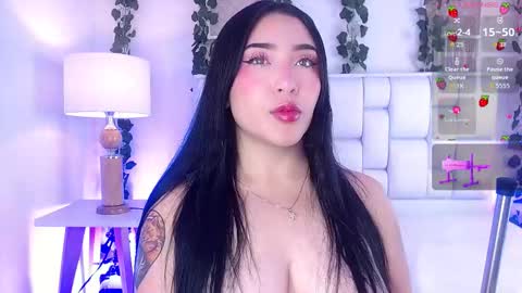 Snapshot of miaa_gh1 chatting on September 12, 11:54 am Mia online show from September 12, 11:54 am