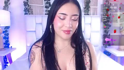 Snapshot of miaa_gh1 chatting on October 5, 11:52 am Mia online show from October 5, 11:52 am