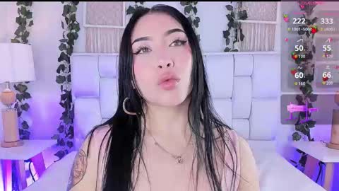 Snapshot of miaa_gh1 chatting on November 6, 11:55 am Mia online show from November 6, 11:55 am