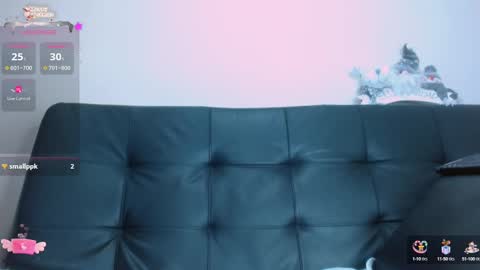 Mia online show from December 20, 2:38 pm