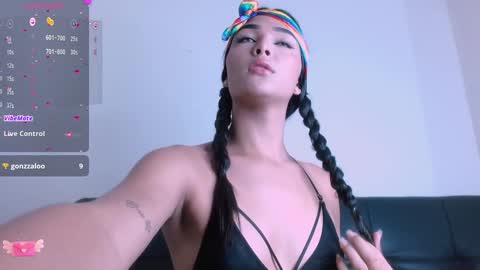 Mia online show from January 22, 2:14 pm