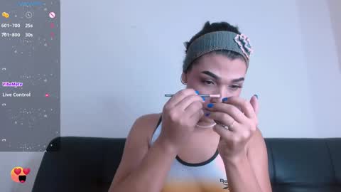 Mia online show from February 3, 2:24 pm
