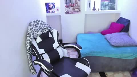 Snapshot of miaa_scott chatting on October 4, 12:25 pm online show from October 4, 12:25 pm