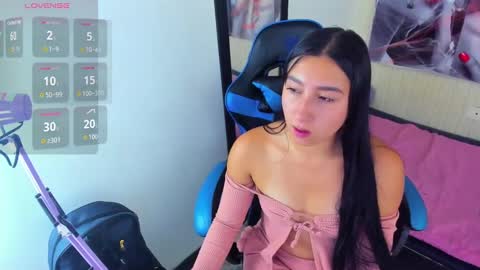 Snapshot of miaa_scott chatting on November 5, 3:23 pm online show from November 5, 3:23 pm