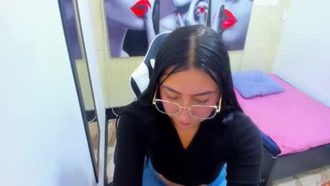 Snapshot of miaa_scott chatting on November 11, 3:12 pm online show from November 11, 3:12 pm