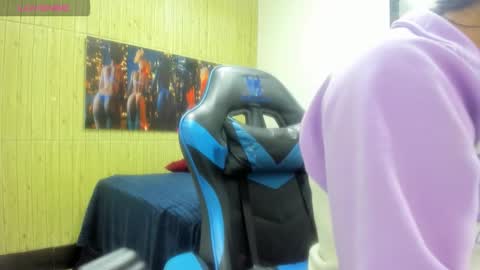 Snapshot of miaa_scott chatting on December 5, 3:30 pm online show from December 5, 3:30 pm