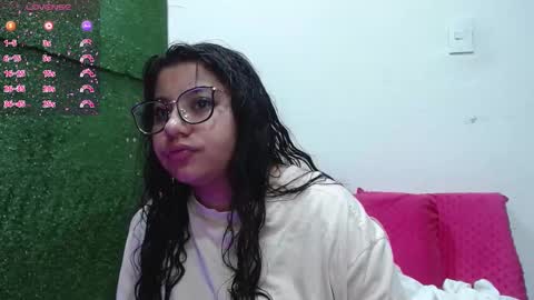 Snapshot of miaa_smiith1 chatting on November 4, 10:03 am miaa_smiith1 online show from November 4, 10:03 am
