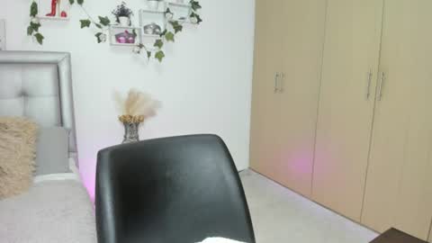 miaa_star_1x online show from June 28, 11:38 am