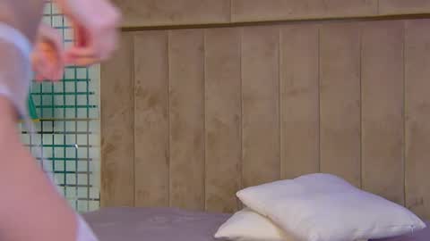 Mia online show from January 19, 3:16 pm