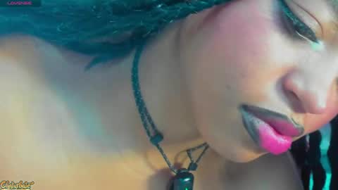 miaakittyy online show from May 22, 11:38 am