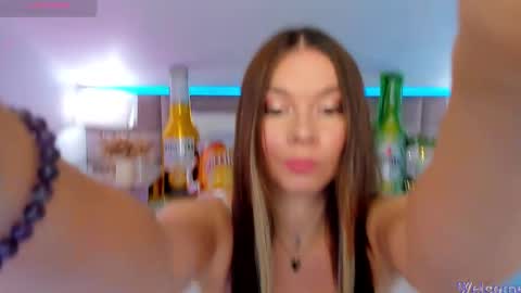 Mia online show from September 20, 7:37 pm