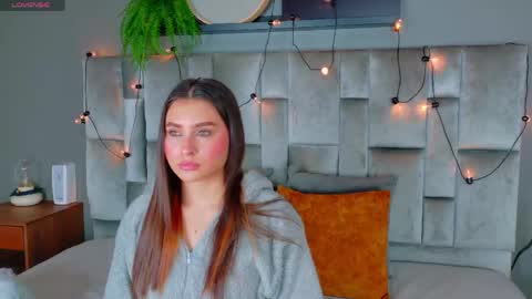 Snapshot of miaanderson__ chatting on May 18, 12:55 pm miaanderson__ online show from May 18, 12:55 pm