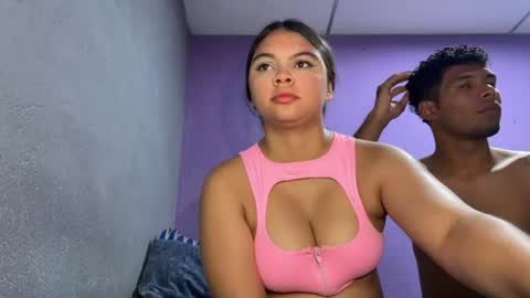 Snapshot of miaandjuan_ chatting on July 19, 12:14 am miaandjuan_ online show from July 19, 12:14 am