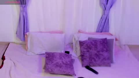 mia red hair molly short hair online show from June 11, 12:32 am