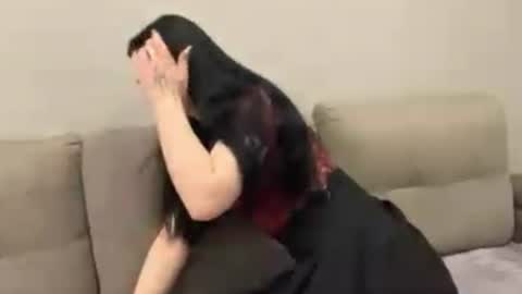 Mia online show from March 17, 9:34 am