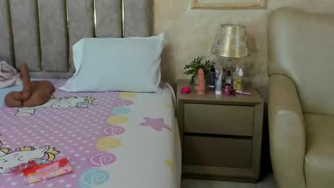 Miaasummer online show from March 14, 11:37 am